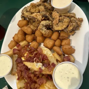 Trio with cheese fries, cheese curds and mushrooms