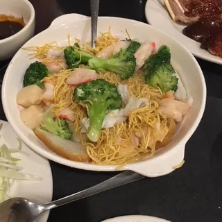 84. Seafood Pan Fried Noodles