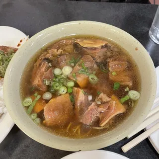 26. Stewed Beef Brisket and Tendon with noodles