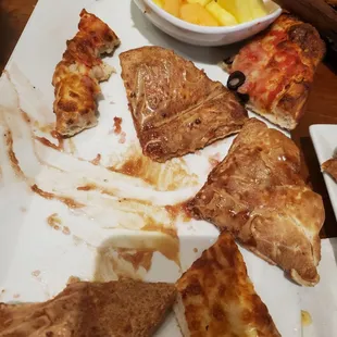 PB&amp;J pizza mess with size of fruit (grapes already eaten)