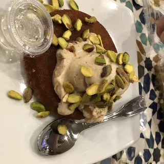 Kinafa with Ice Cream Topping