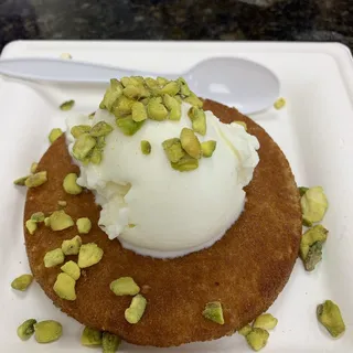 Kinafa with Ice Cream Topping