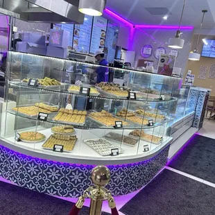 interior, donuts