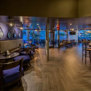 Interior side bar
