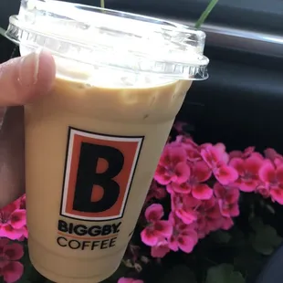 vanilla latte with almond milk