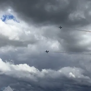 It's birds, it's The Blue Angels, wait...they're model airplanes! Amazing!