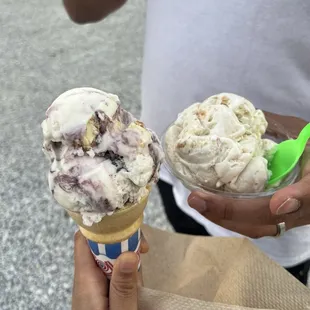 Blueberry cheesecake in a cone and banana pudding ice cream