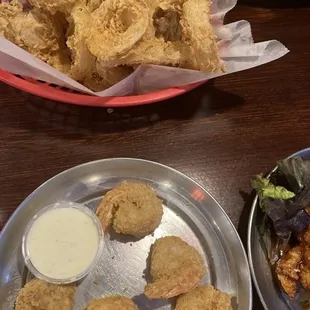 poultry, chicken wings and fried chicken, bbq wings, fried chicken, food, chicken wings, fried chicken wings, chicken, bbq chicken