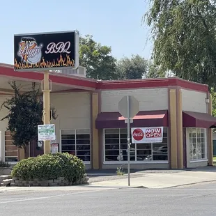 Outdoor photo of Biggs' located downtown Lemoore at the corner of Fox street and D street