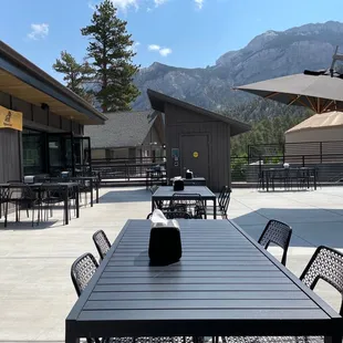 Excellent outdoor patio!