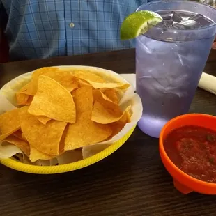 Chip and salsa.