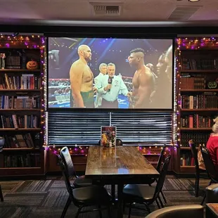 Watch UFC and Boxing here