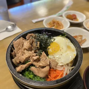 Chicken stone pot bibimbap