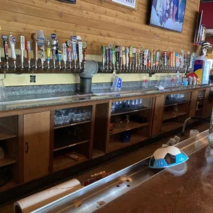 Beer lovers:  over 50 beers on tap!  Try the Alstadt!!