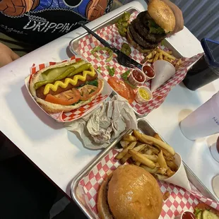 Bigz Famous Burger and Chicago Dog