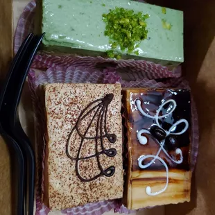 Pistachio, coffee, &amp; tiramisu mousse cakes