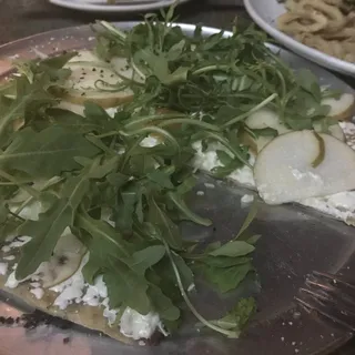 Pear, Goat Cheese and Arugula Flatbread