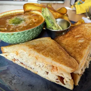 Bilia Chicken Club