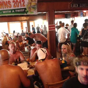 Average Friday evening crowd.