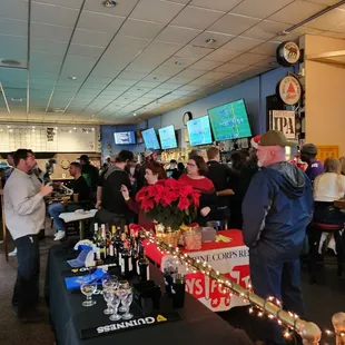 a large room full of people