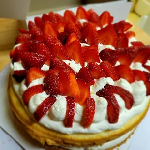 white cake with vanilla pudding filling, fresh strawberries &amp; homemade whipped cream at Billie Ann's Diner