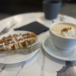 Campfire latte and craffle