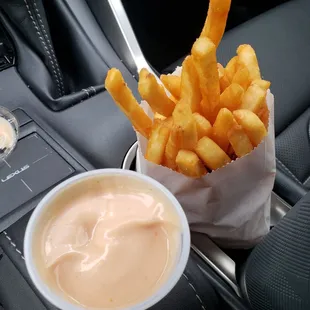 Super crispy fries and their fry sauce.