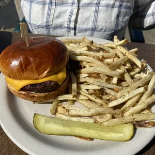 Cheeseburger with Fries