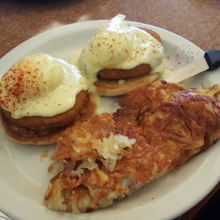 Crab Cakes Benedict