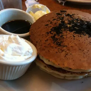 Cookies & Cream Pancakes