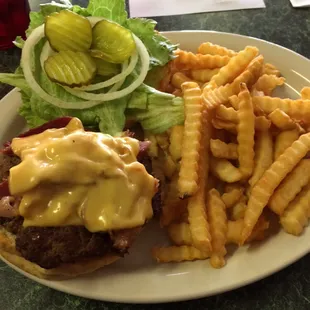 Bacon cheeseburger