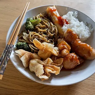 Vegetable Lo mein, fried vegetable spring roll, sesame chicken and white rice