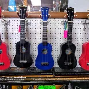 Diamond Head Ukulele(bag included)$39.99