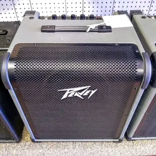 Peavey Max100, 50 watt Bass amp. $239.99