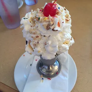 Large Hot Fudge Sundae