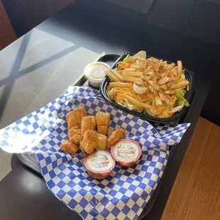 Grilled chicken salad and fish bites