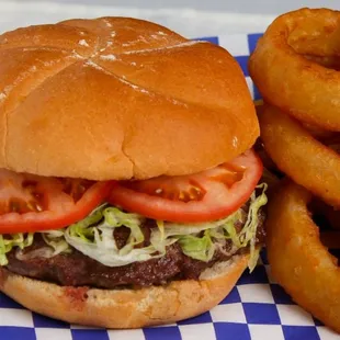 Hamburger with Onion Rings