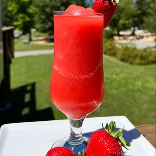 Frozen Strawberry Settlemint Hand-crafted cocktail
