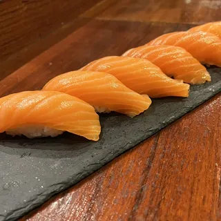 Salmon 6 Sushi