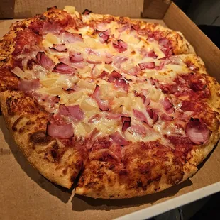 Ham &amp; Pineapple Pizza