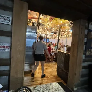 Eat area