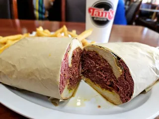 Tam's Burgers