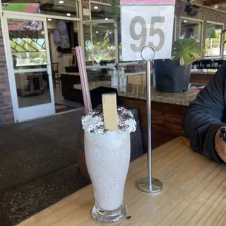 STRAWBERRY OREO
