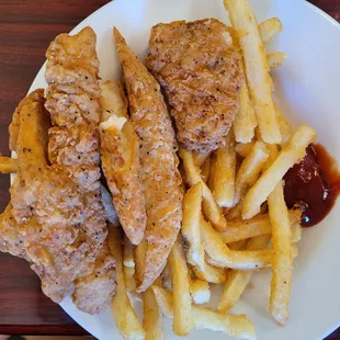 Kid&apos;s chicken tender