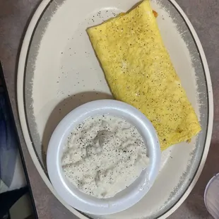 Cheese omelet cottage cheese side