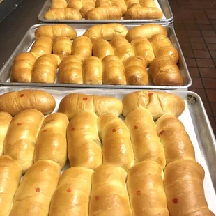 Small sausage cheese and jalapeño sausage cheese