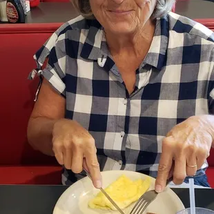 Kathi and her breaky..