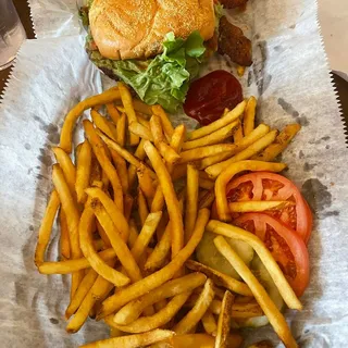 Guacamole Bacon Burger*