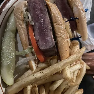 Steak sandwich with fries