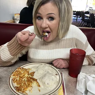 The #5 1 biscuit -N-Gravy-HB half order